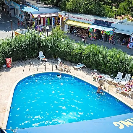 Отель Party Золотые Пески